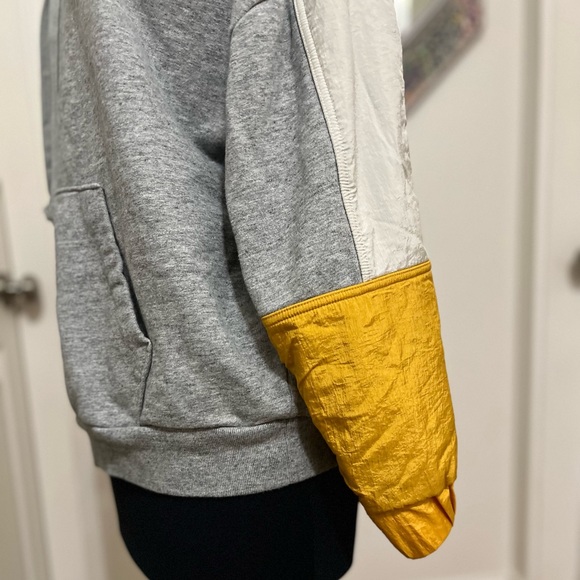 Levi’s Graphic Color Block Hoodie Pullover Sweater - Picture 16 of 16